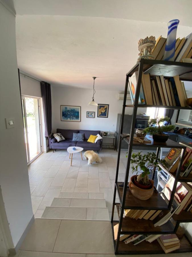 Apartamento Beautiful Island House Ugljan Exterior foto